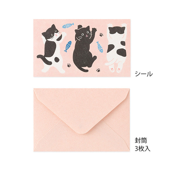 Mini letter set featuring a stingy animal motif: Seal and decorate with
stickers featuring uniquely shaped animals or foods, creating mini letters that bring a smile to both the writer and the receiver. These items are designed to spark communication.