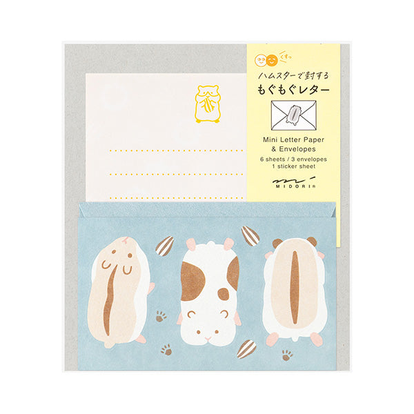 The hamster stretches out as much as possible and chases sunflower seeds. The stationery paper is a bright yellow inspired by sunflowers. The ruled lines are designed to evoke the footprints of a hamster walking here and there.