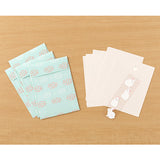 This letter set comes with a fluffy animal sticker. The letter paper is a small size that can be used like a single stroke of paper, and the envelope is conveniently sized to hold photos.
The letter has a moderate length, so it's easy to use for small thank-you letters or letters in everyday life.