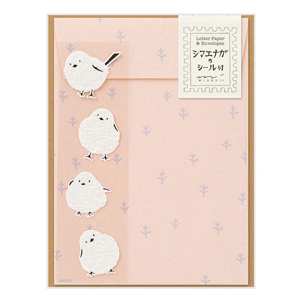 This letter set comes with a fluffy animal sticker. The letter paper is a small size that can be used like a single stroke of paper, and the envelope is conveniently sized to hold photos.
The letter has a moderate length, so it's easy to use for small thank-you letters or letters in everyday life.