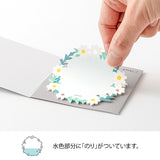 The "Wreath" design features delicate white florals in a wreath. It has a simple and easy-to-write design. If you peek out the die-cut part from a notebook or notebook, you can even use it like a bookmark.&nbsp;

The bottom of the sticker is glued, and when attached, the top floats slightly. The glue part is cut out as little as possible to prevent tearing when flipped.

Includes 20 notes in each package