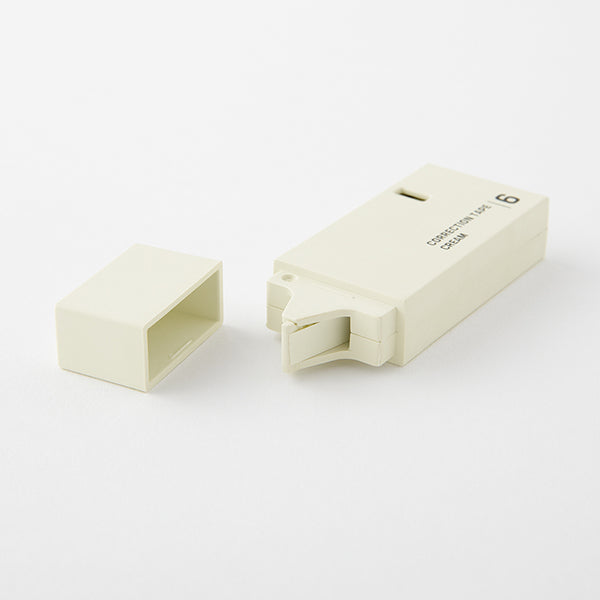 Midori MD Cream Correction Tape 6mm
A cream-colored correction tape designed especially for the MD Notebook, to maintain the beauty that has captured so many hearts.