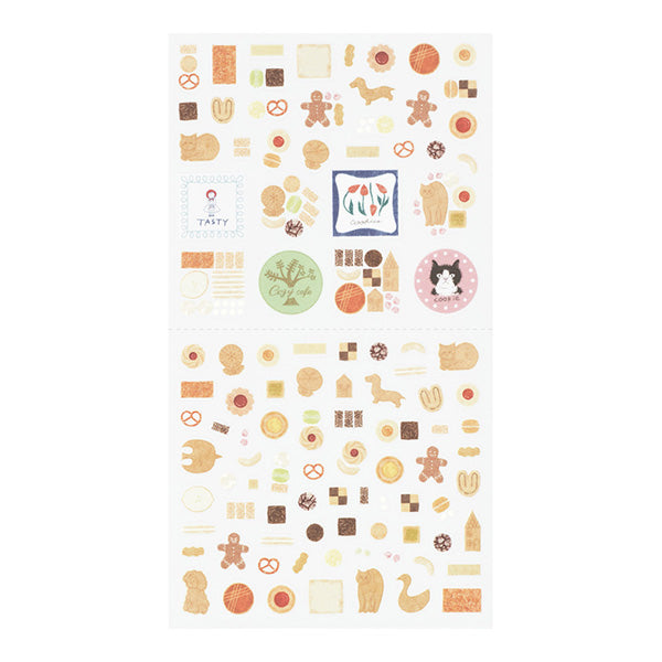 The "Yoyaku Cookie Pattern" is designed to treat monthly blocks as cookie tins, allowing you to enjoy packing cookies with them.
