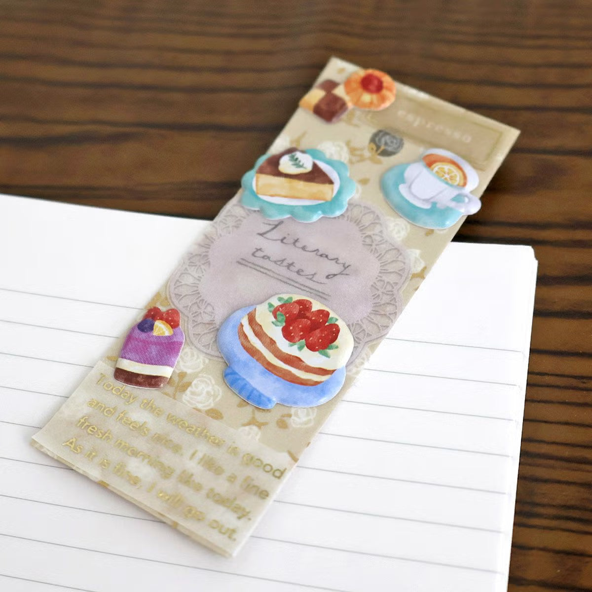 A small three-dimensional sticker is now available!
You can enjoy a miniature-like presence with 6 variations of sweets, animals, girls, and more.

Includes ONE sticker sheet.