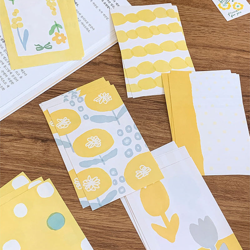 Molinta - Warm Yellow Permeates A7 Memo Sheets

Enjoy these cute memo sheets with 6 different patterns front and back! 4 pages of each pattern.

Specifications: 80mmx120mm
Material: 120g cotton paper

Number of pages: 24