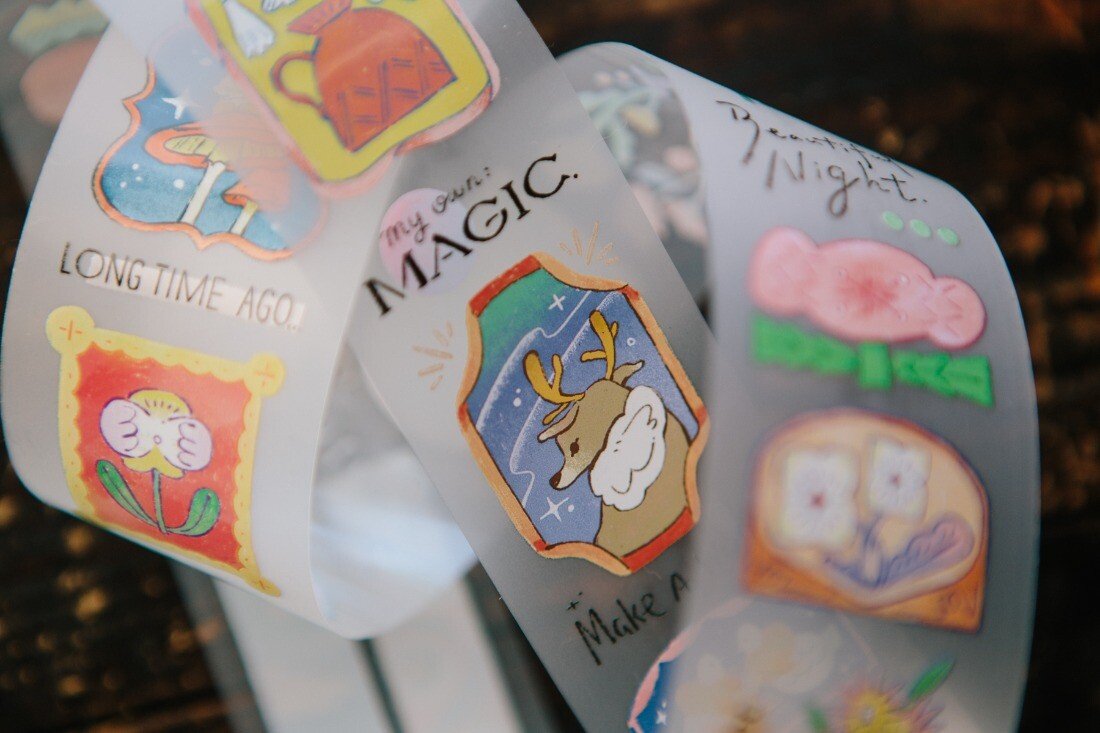 Enjoy these mystical fairy tale themed designs that only come alive during the night time right before bed.

Matte PET Tape
Width: 4.4cm / Length: 10m
88 cm per cycle