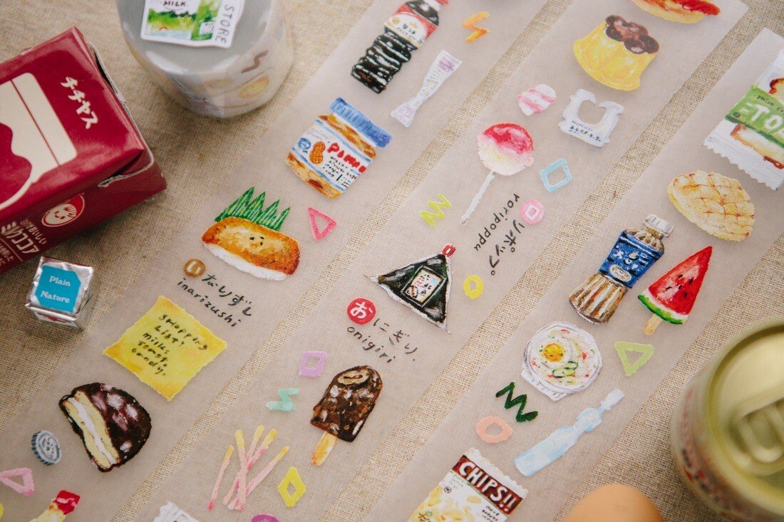 Sometimes you just need to make a convenient store run to grab some snacks, get a quick bite, or pick up some missing ingredients for dinner. A sandwich, a carton of eggs, a roll of kimbap, all of your food cravings will be fulfilled!