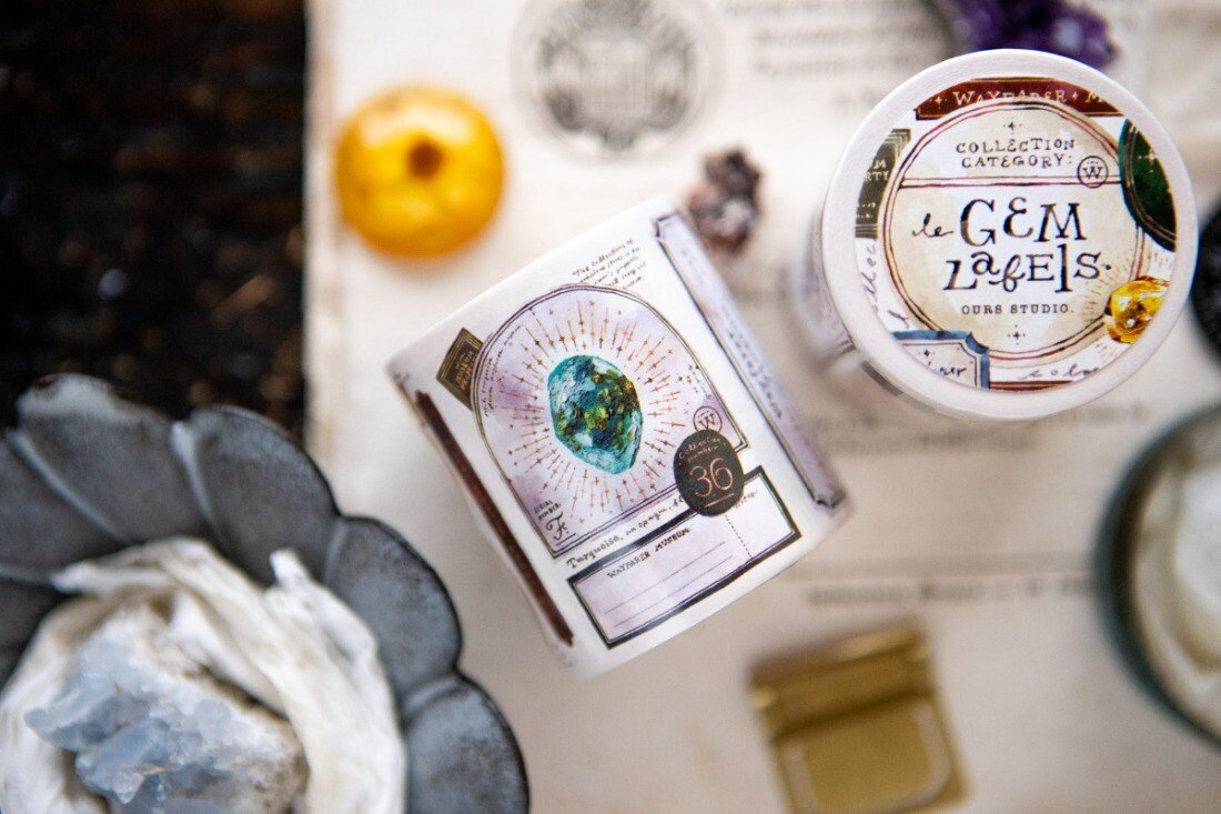 Decorate your pages or gifts with a variety of sticky memos that have a corresponding gem to each of them and a space to write a small message, making it perfect for quick entries or gift giving. Perfect for those who are a fan of crystals.