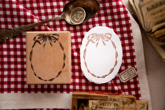 OURS Studio Oval Ribbon Frame Rubber Stamp