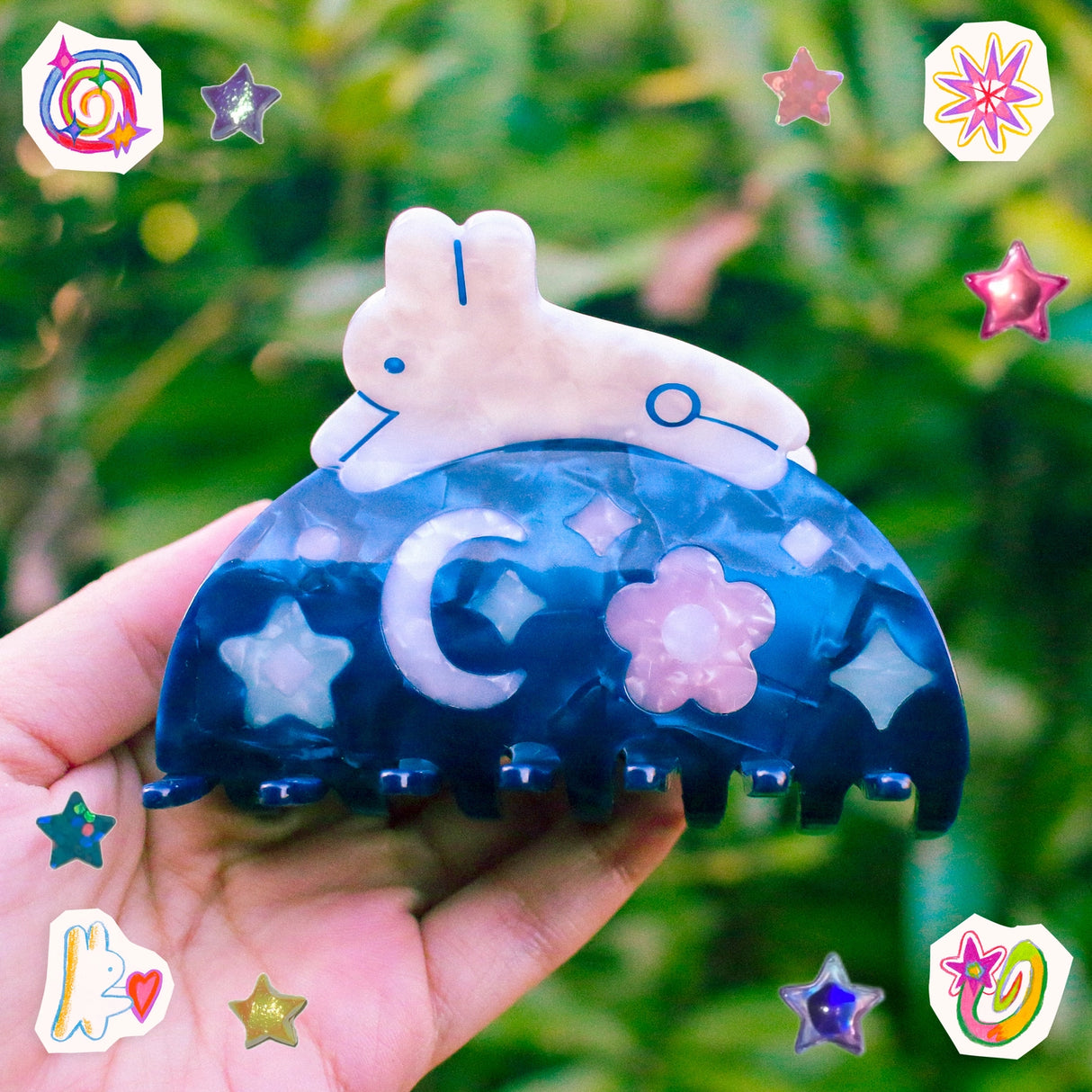 Odd Rabbits - Night Rabbit Hair Claw

'Night Rabbit' Hair Claw. This claw is 3.5 inches long, and made of acetate.

Claws come in a plastic bag. Please message me if you need specialized packaging.&nbsp;