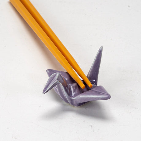 These cute ceramic rests are a perfect stationery addition to your desk! Use them for pens, paint brushes, or take them to your kitchen as a chopstick rest!

Size:2"L
Material: Porcelain
Weight: 1.6 oz
Origin: China