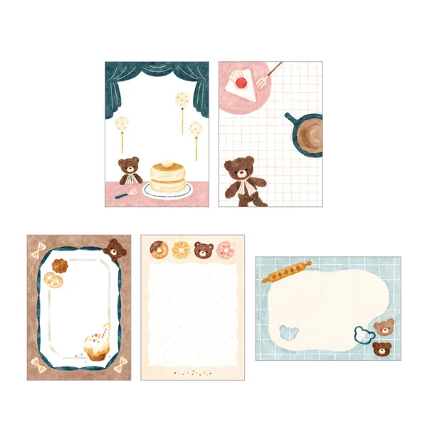 

These memo pads are designed by illustrator Nakauchi Waka.
Fun memo notes for any and every occasion! Use these memo notes every day on planners, cards, photo album, frames, gift wrap, stationery, scrapbook pages, lunch bags, calendars and more to personalize your world.
W75mm x H105mm
5 designs x 10 sheets each (50 sheets in total)
Country of manufacture: Japan
Material / component: Paper