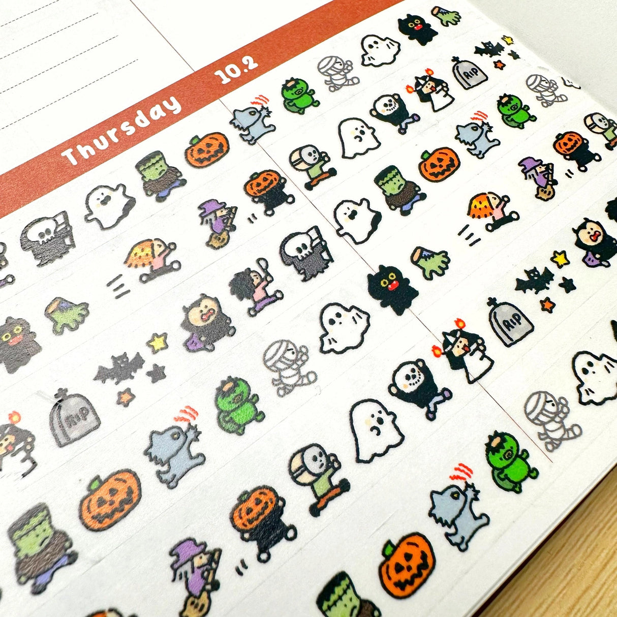 Halloween Mini:

Our new mini washi is finally here! This is one of our most famous washi groups since it's just so easy to use and no one can resist a mini tape :)

𝗖𝗵𝗼𝗼𝘀𝗲 𝗳𝗿𝗼𝗺 𝘁𝗵𝗲 𝗳𝗼𝗹𝗹𝗼𝘄𝗶𝗻𝗴 𝗽𝗿𝗼𝗱𝘂𝗰𝘁𝘀:
• Halloween Mini Washi Tape

𝗠𝗮𝘁𝗲𝗿𝗶𝗮𝗹𝘀:
• Washi Tape

𝗦𝗶𝘇𝗲:
• 10 mm x 50 mm; 20 cm Loop