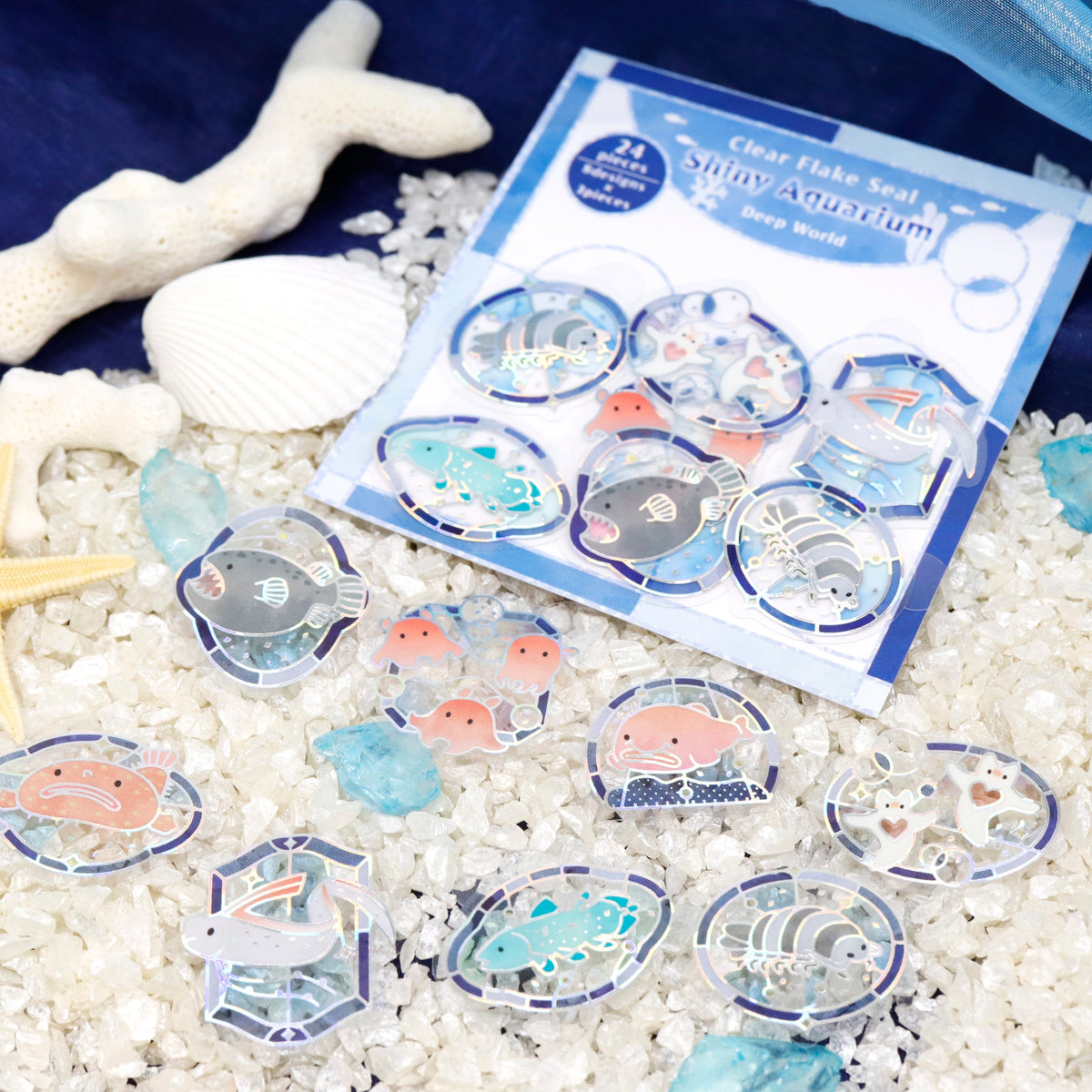 ✨ Mysterious Creatures of the Deep World

The backing paper has a handle, making it easy to peel off and simple to decorate—another great feature. It's perfect for collages of notebooks and planners, or for decorating your favorite favorite items!