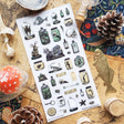 🦴 Step into a shadowy collector’s study with @whiteriverartstudio’s beautifully eerie sheet, filled with preserved specimens, glass jars, bones, skulls, sea creatures, botanicals, and curious little relics. With its antique museum feel and moody natural history details, this sheet is perfect for anyone drawn to the strange, the beautiful, and the wonderfully mysterious.