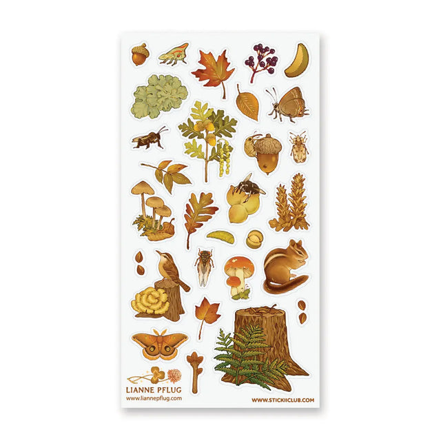 🍂🪵 Welcome to a cozy woodland world by @loonpflug, where fallen leaves, tiny creatures, and forest finds come together in warm, earthy tones. From acorns and mushrooms to insects, birds, and hidden critters, each illustration captures the quiet activity happening just below the treetops. Rich with detail and autumnal charm, this sheet feels like a walk through the woods at golden hour, when everything is alive and rustling.