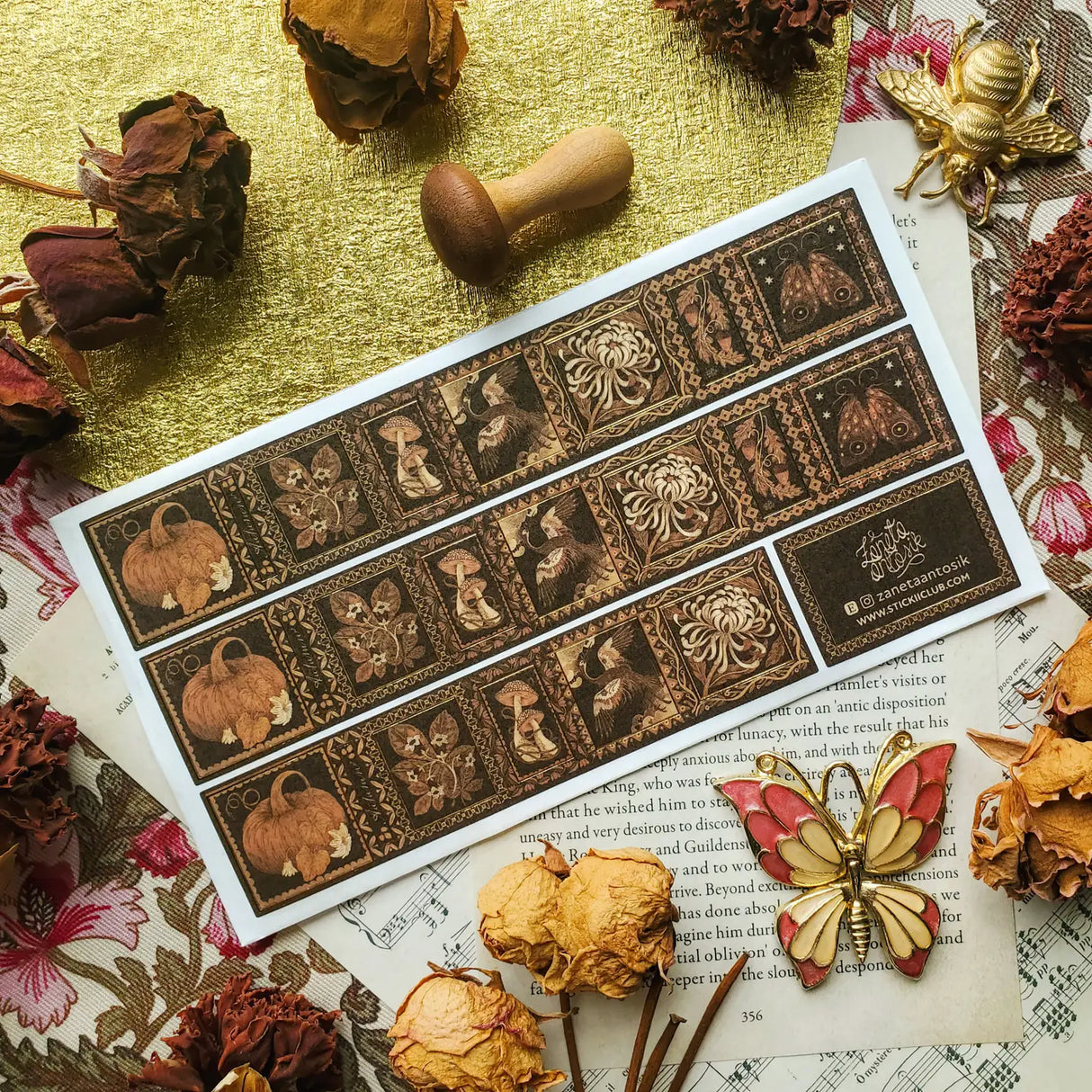 STICKII - Autumn in Gold Washi Sticker Sheet

🍂🕯️ A little moody, a little magical, and beautifully steeped in autumn charm, @zanetaantosik’s washi sheet feels like a cabinet of seasonal curiosities. Ornate frames hold pumpkins, mushrooms, moths, birds, blossoms, and acorns in rich shades of amber, brown, cream, and gold. This sheet is perfect for adding a warm vintage touch to journals, letters, and cozy fall pages. Art by: @zanetaantosik

Top Coating: Gold Foil
Adhesive Layer: Paper
Backing Layer: Paper