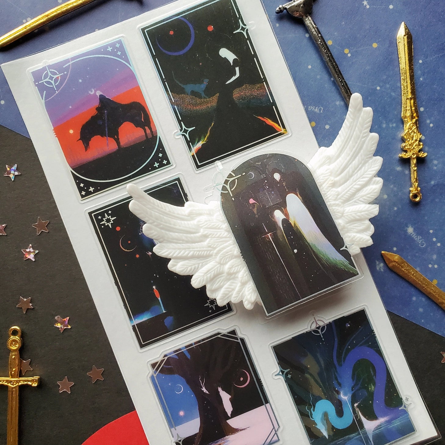 🌑🗡 When the sun clocks out, the cosmos clock *in* and the real fun begins. In @wiresandtrees’ luminous nightscape, EPIC is too chill a word to describe what feels like snapshots from the coolest adventures (take us with you). Who wouldn’t want to tag along just to see what on earth (or… not on earth) happens next?