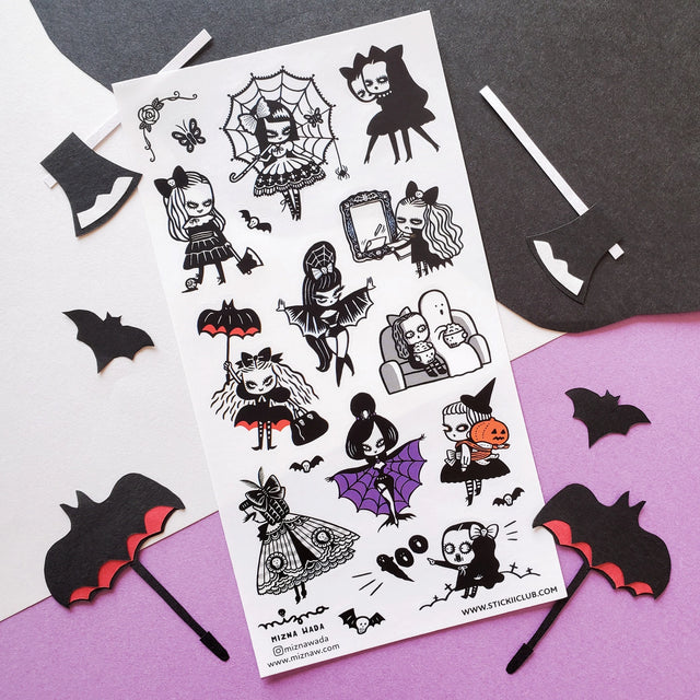 🖤🎀 These ghoulish gals by @miznawada have killer style—bat capes, spiderweb umbrellas, matching with their ghost BFFs for movie night (popcorn mandatory), and slaying every look from cemetery-chic to vampire glam. It’s giving goth girl energy with a sprinkle of mischief and a whole lot of cute. Catch us summoning spirits and fashion inspo.