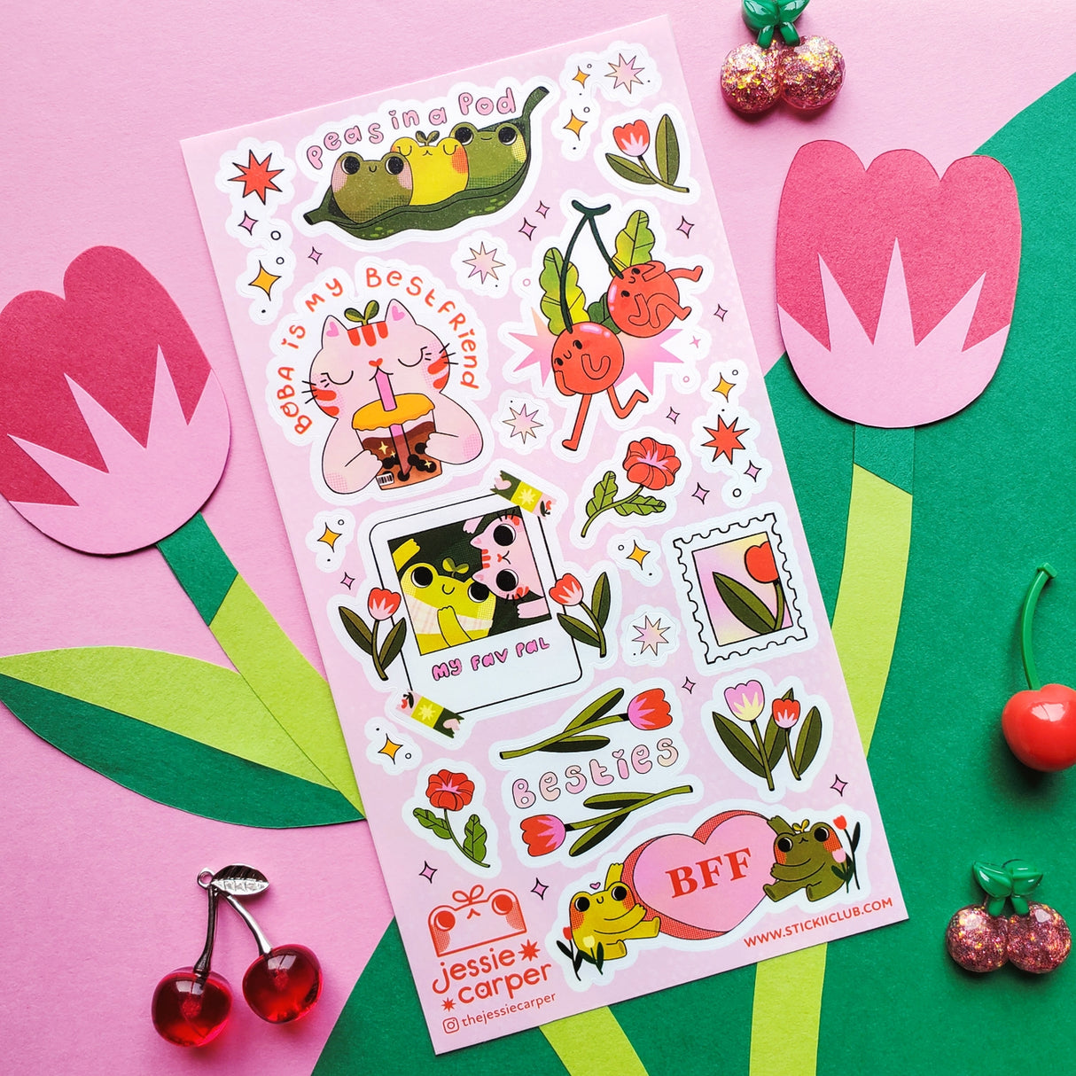 🍒🐸 You love your friends to the moon and back, just like @thejessiecarper's super sweet besties who are like peas in a pod!