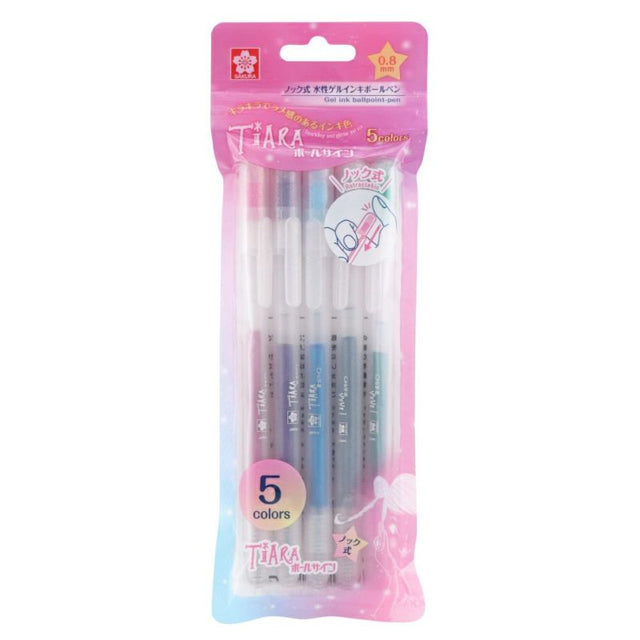 The "tiara" that became popular in the Heisei era is now available in a knock style! After its release in 2000, the "tiara" became a hot topic for its glitter-like ink color mixed with glitter flakes. The traditional sparkling colors and nostalgic design are now easy to use. The thick ball diameter of 0.8mm makes it easy for children to handle, and the text and illustrations are easy to see clearly. It is perfect for coloring letters and notebooks, and it can be used on colored paper, so it can be used in a