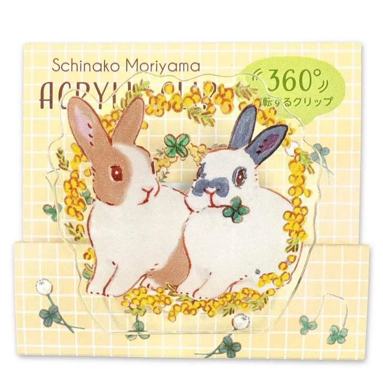 This clip can be rotated 360° and reoriented to suit the application.
The transparent clip makes you feel happy when you suddenly see it in your daily life.
If you like rabbits and are fans of Shinako, they are so cute that you will want both patterns. It's perfect for your own everyday use as well as a gift!

Size: 49 x 49mm
Material: Acrylic