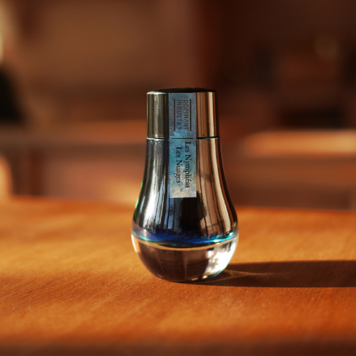 Dominant Industry Pearl Ink 25ml - Painter Series - Les Nympheas: Les Nuages