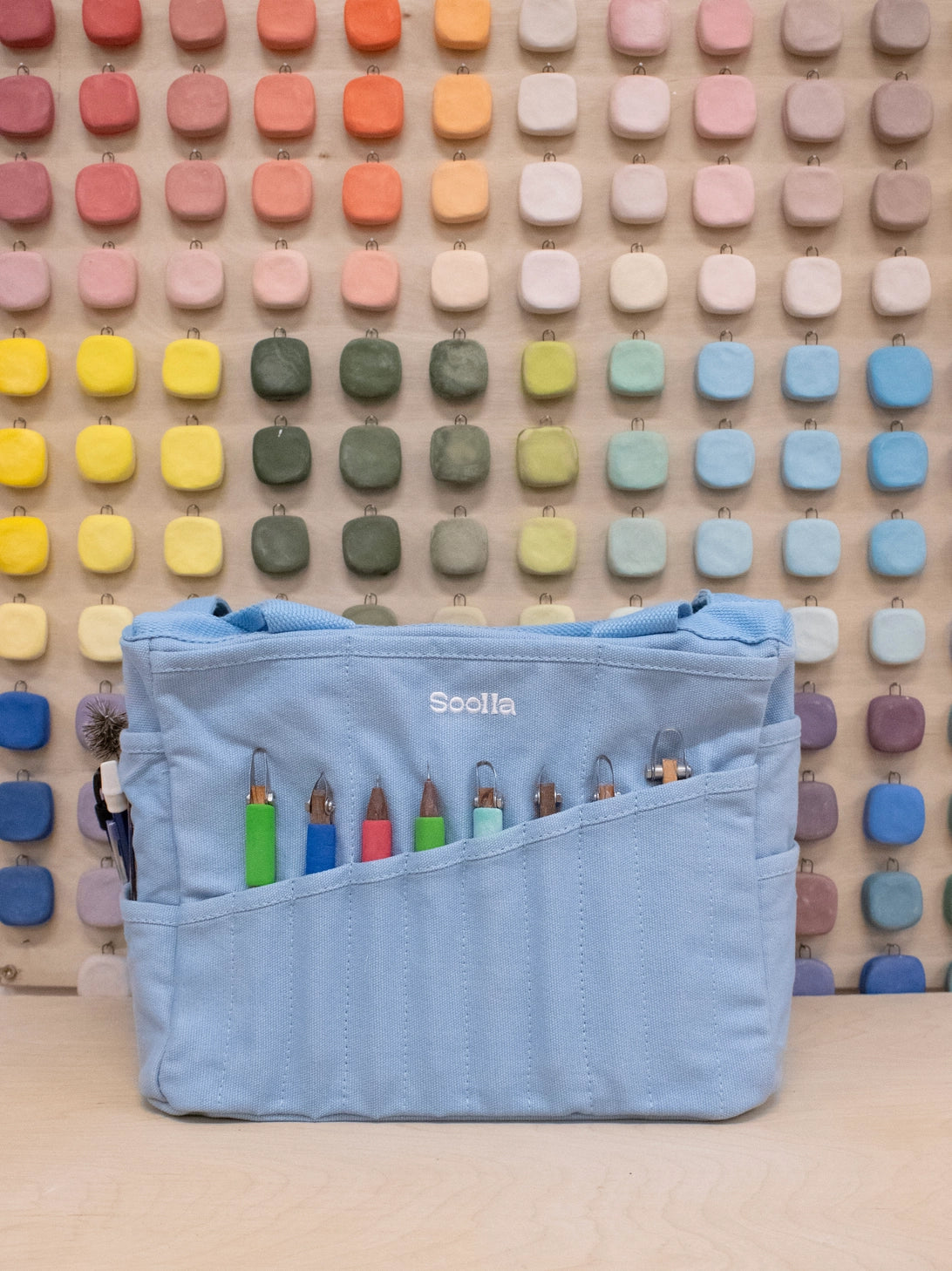 Soolla® Studio Bag – Blue Skies

Your art is bold. Your bag should be too. The world's most loved art supply bag, pottery tool bag & knitting project bag – backed by over 10,000 global artists!