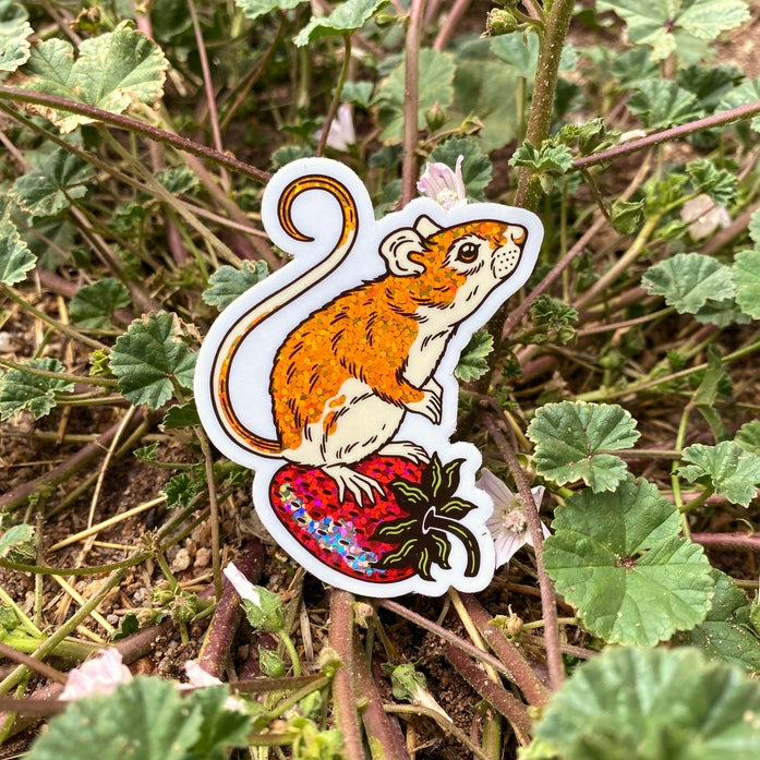 Pegatina con purpurina de ratón de fresa