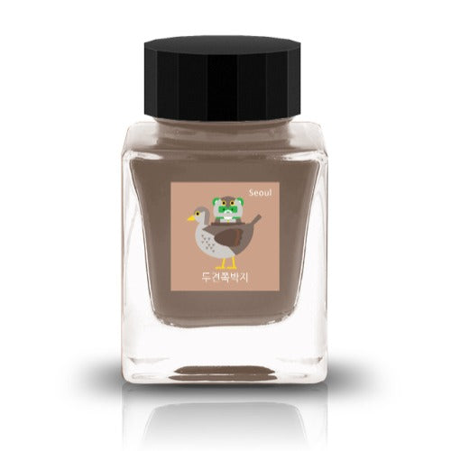 Cuckoo is a limited-edition ink created exclusively for the "Space Walk" event in 2025 in Seoul. This collection features local wildlife that can be found in Korea, such as the Swallow and Cuckoo.

30ml
