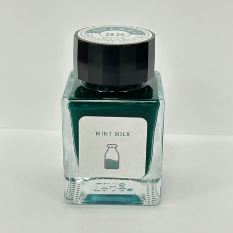 TONO &amp; LIMS Ink - Special Collaboration - Mint Milk

The Special Collaboration collection features inks from Tono &amp; Lims during the "A Space Walk 2025" event in New York City! These collaboration inks shine uniquely with playful elements such as shimmer paired with fluorescent colors.

Collaboration with&nbsp;Pentonote
30ml

Water-based Pigmented Ink