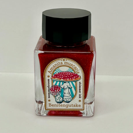 TONO &amp; LIMS Ink - Special Collaboration - Mushroom Image Ink Benitengutake Shimmer

The Special Collaboration collection features inks from Tono &amp; Lims&nbsp;during the "A Space Walk 2025" event in New York City! These collaboration inks shine uniquely with playful elements such as shimmer paired with fluorescent colors.

Collaboration with&nbsp;nocco
30ml

Dye-based ink
Shimmer