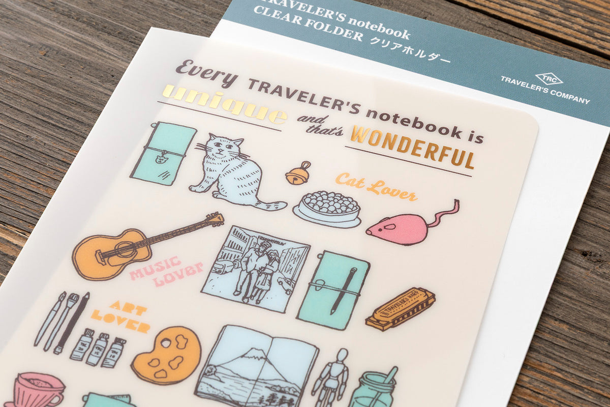 This clear folder features TRAVELER's theme for the year in which "Every TRAVELER'S notebook is unique and that's wonderful." Use this folder to hold stickers, notes, memos, postcards. and other scraps you may come across during your travels!