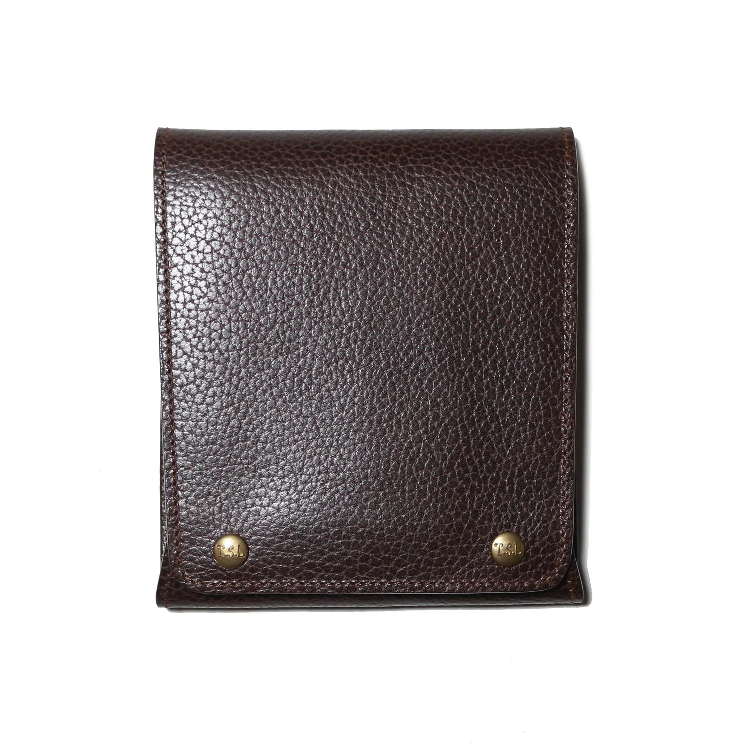 This case for fountain pens can hold five pens individually.

Lined with pig suede for a luxurious look and feel, your precious pens will be well protected and carried.

The buttons are original, made of solid brass and stamped with T.S.L.

SIZE :&nbsp;L13cm × H15cm


COLOR : Camel / Brown&nbsp;/ Black


MATERIAL :&nbsp;Cow leather

Leather Products:

The leather used in this product is natural leather.
We do not use scratches that lead to tears or rips, but we use scratches and wrinkles that are originally