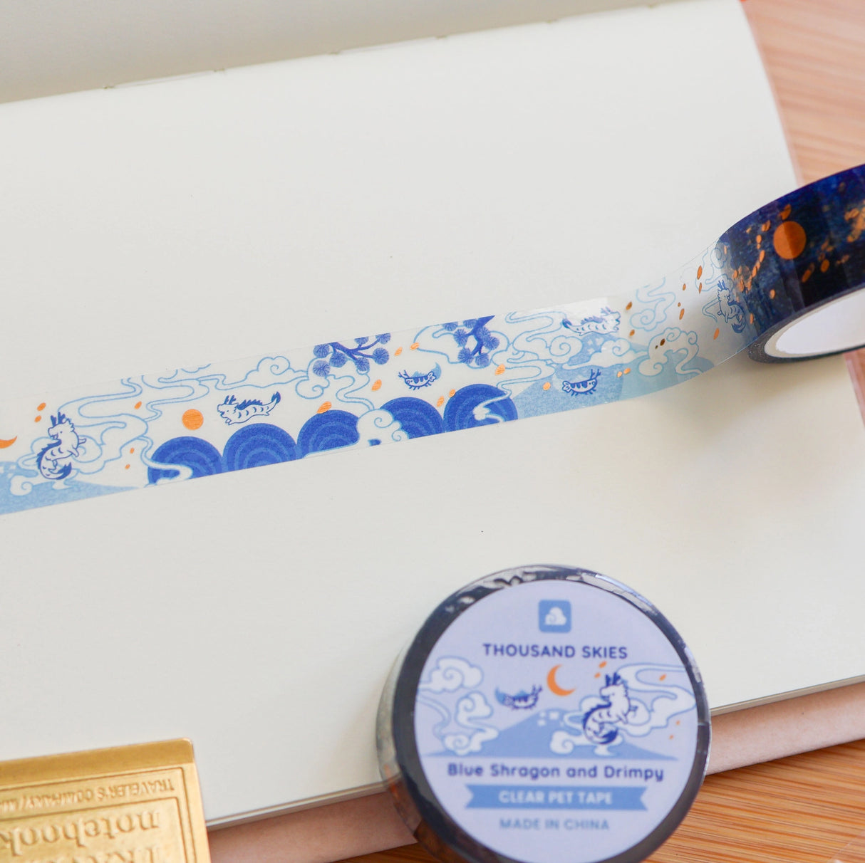 Width: 15mm or 0.6 in
Length: 5m or 16 ft
PET tape / clear tape
Glossy surface