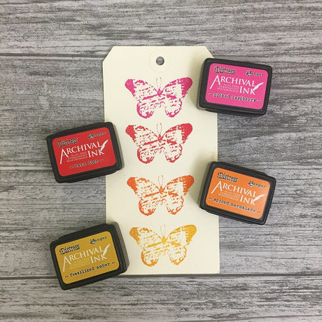 Tim Holtz Distress® Mini Archival Ink pads are waterproof, acid-free dye inks featuring the classic Distress color palette in the same fade resistant formula used in Ranger Archival Ink.