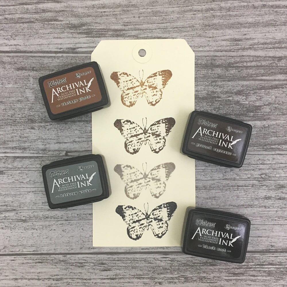 Tim Holtz Distress® Mini Archival Ink pads are waterproof, acid-free dye inks featuring the classic Distress color palette in the same fade resistant formula used in Ranger Archival Ink.