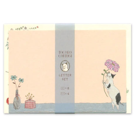 Tocorocomugi Flower Kitty Letter Set

We will deliver the unique daily life of Comugi animals that will make you feel warm and gentle.
A letter set that is conveniently sized and easy to gift to others.
You can enjoy plenty of illustrations with multiple letters and envelopes.