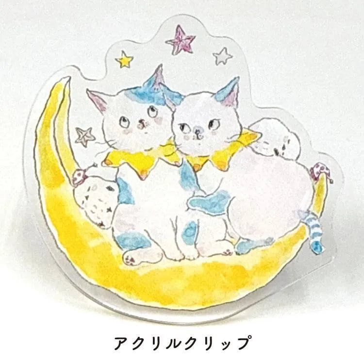 This clip can be rotated 360° and reoriented to suit the application.
The transparent clip makes you feel happy when you suddenly see it in your daily life.
It's perfect for your own everyday use as well as a gift!
The gesture of two cats snuggling up is cute, and it is an item that you will always want to have by your side.

Size: 49x50mm
Material: Acrylic