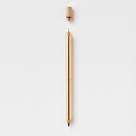 Introducing the Lumos Brass: Special Edition, where exceptional British craftsmanship meets iconic design. Infinitely refillable fineliner, writing, and brush pen, including 11 interchangeable tips. Tom designed the Lumos as an answer to disposable pens. One of the biggest culprits is the humble biro, of which the unfathomable number of 100 Billion now reside in landfill!