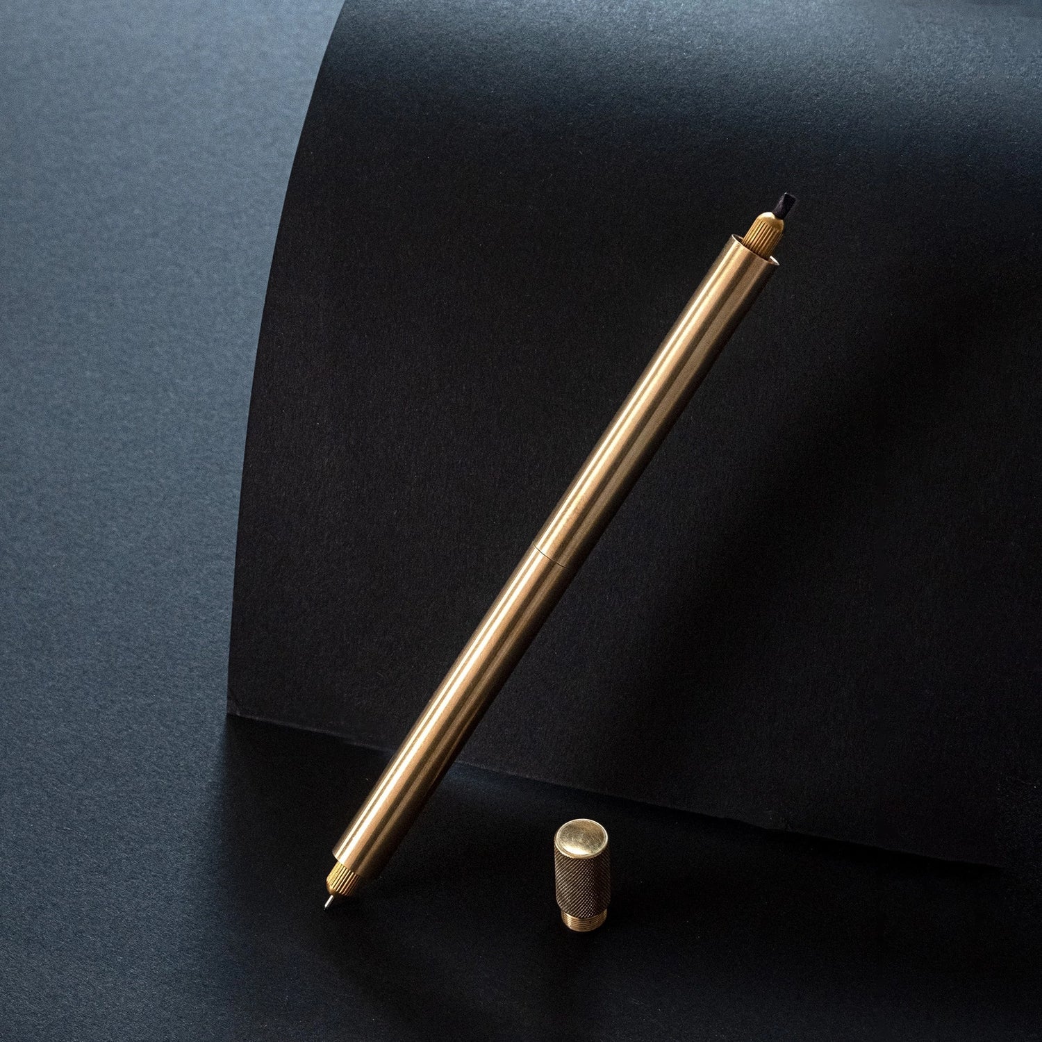 Introducing the Lumos Brass: Special Edition, where exceptional British craftsmanship meets iconic design. Infinitely refillable fineliner, writing, and brush pen, including 11 interchangeable tips. Tom designed the Lumos as an answer to disposable pens. One of the biggest culprits is the humble biro, of which the unfathomable number of 100 Billion now reside in landfill!