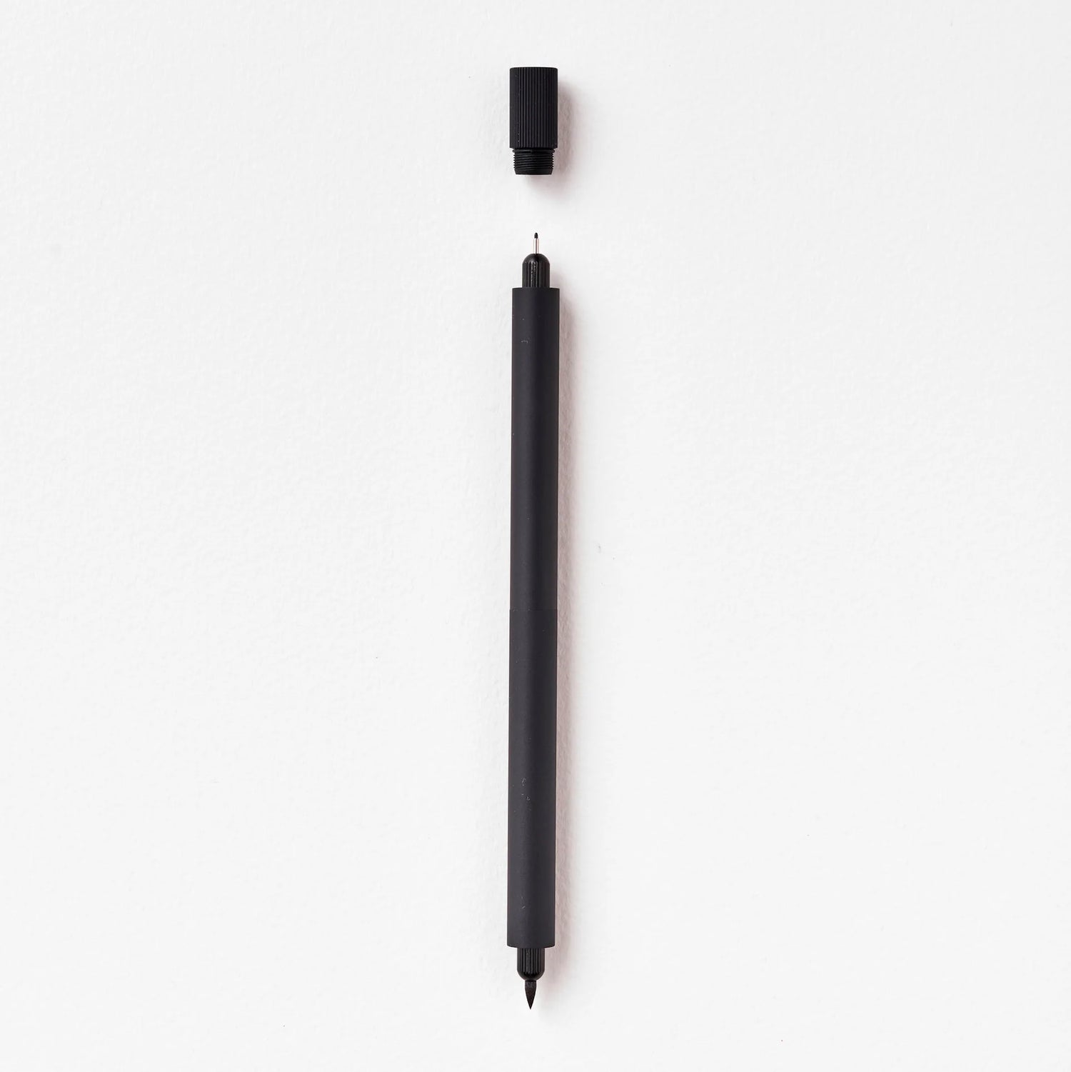 Tom's Studio - Lumos Pro Duo Refillable Pen - Matte Black

A beautiful and infinitely refillable fineliner, writing, and brush pen, including 9 professional artist's tips and 2 writing tips.