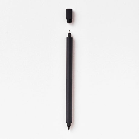 Tom's Studio - Lumos Pro Duo Refillable Pen - Matte Black

A beautiful and infinitely refillable fineliner, writing, and brush pen, including 9 professional artist's tips and 2 writing tips.