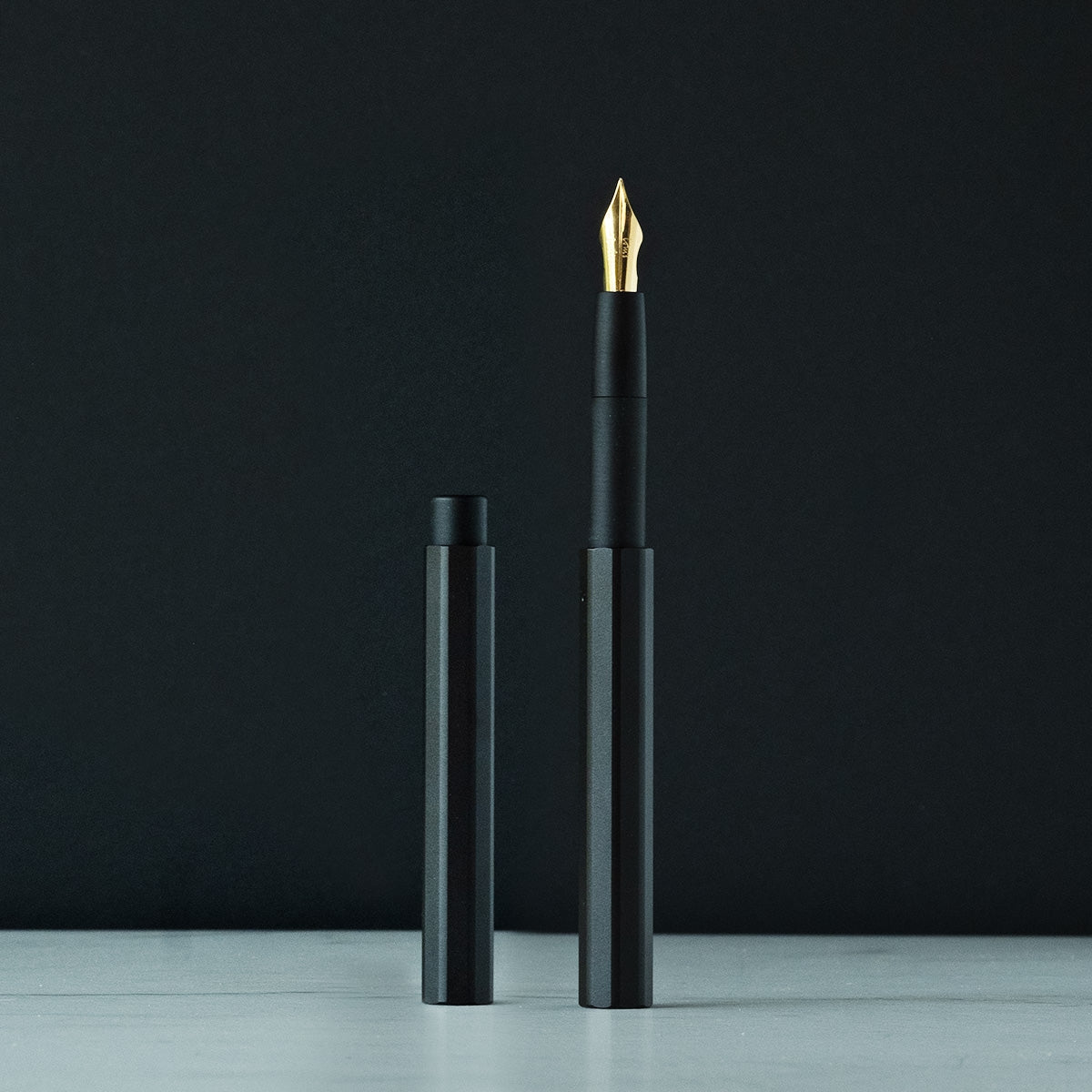 Tom's Studio - The Studio Pocket Fountain Pen 2.0 - Matte Black