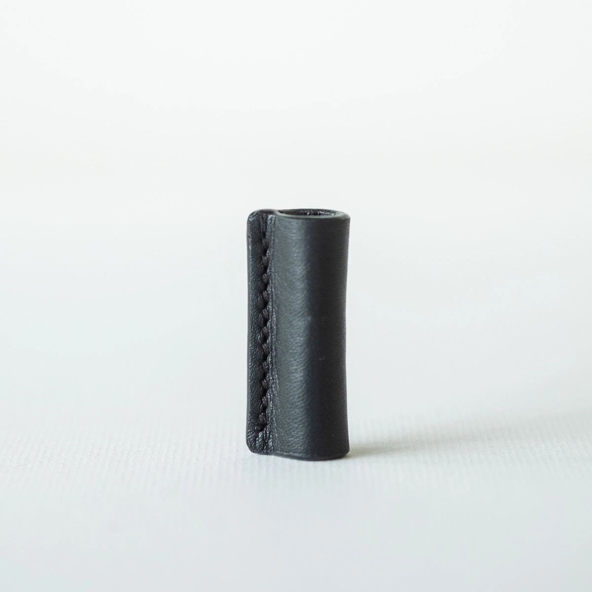 Tom's Studio Lumos - Grip & Rollstop - Black Leather