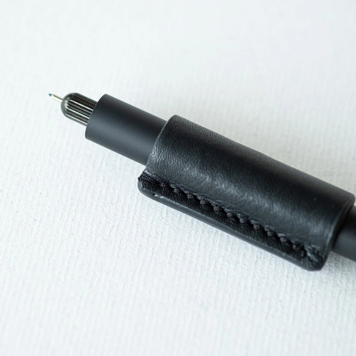 Tom's Studio Lumos - Grip & Rollstop - Black Leather