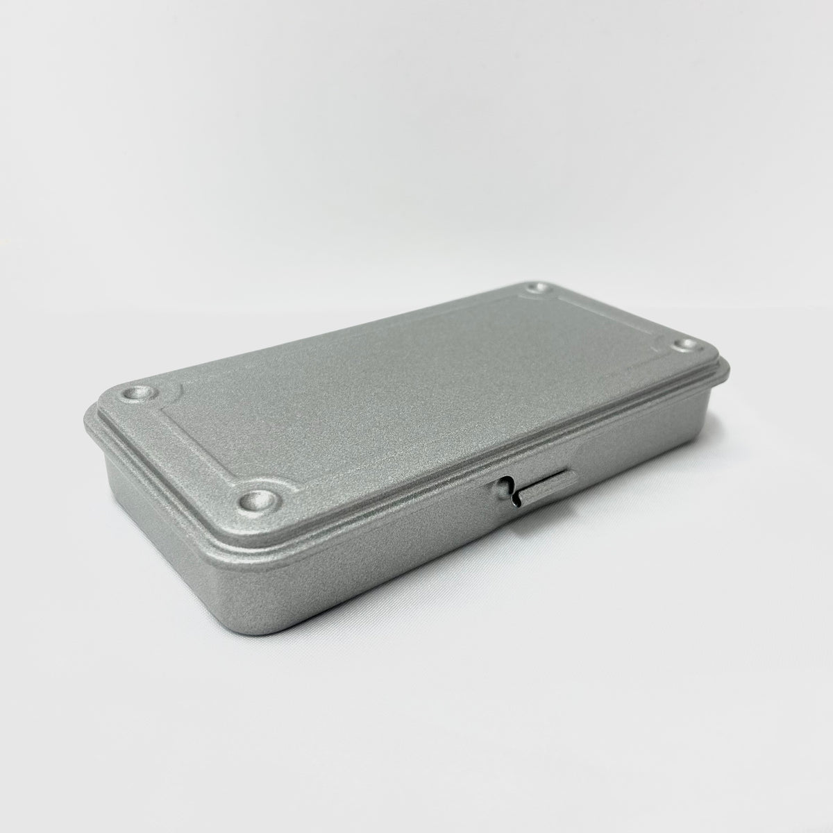 Toyo Steel Stackable Storage Box T-192 - Silver

The Toyo T-192 toolbox is a slim, versatile storage solution, perfect for organizing small items like stationery, accessories, or tools.

Steel Storage Box with flat lid, made from one piece of steel, resulting in no sharp edges. Can be stacked securely due to the negative / positive imprints on the top and underside.&nbsp; Use for art supplies, make-up, nail polish, teas, travel documents - the possibilities are endless.
