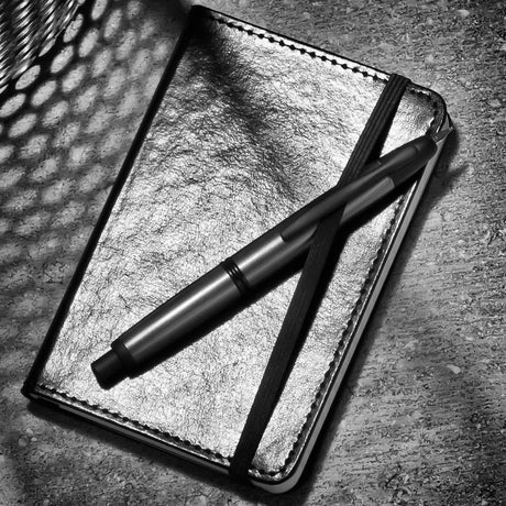 Pilot Vanishing Point Fountain Pen - Gun Metal Black Matte