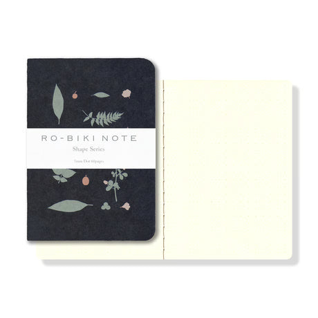 The RO‑BIKI Note is a beautifully crafted Japanese notebook known for its distinctive waxed paper cover, which gains character the more you use it. Over time, the cover softens, develops a natural patina, and becomes uniquely yours—making every notebook feel personal and well‑loved.