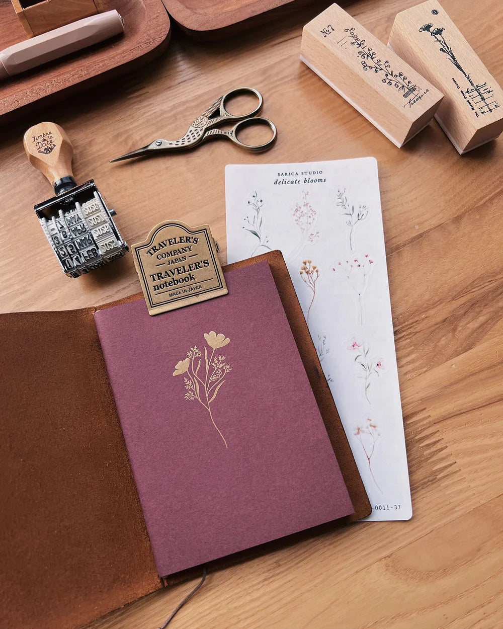 Sarica Studio Floral Notebook (Passport TN Size)